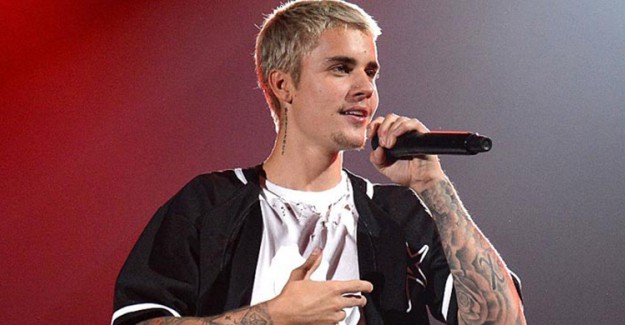 Yeni Evli Justin Bieber Eski Sevgilisiyle Beraber Görüntülendi