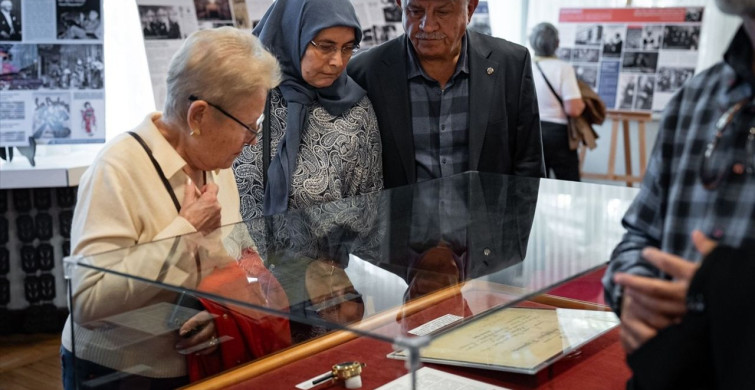 Yeni Sergi Pembe Köşk'te: Cumhuriyet'in Müzik Serüveni Yeni Sergi Pembe Köşk'te: Cumhuriyet'in Müzik Serüveni