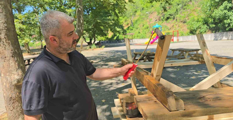 Yenice belediye başkanı işçilerle birlikte çalıştı
