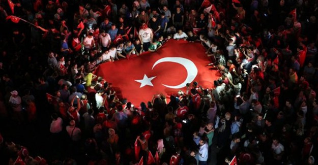 "Yeniden Bir Darbe Olsa Sokağa Çıkar Mısınız" Sorusuna Halkın Yüzde 77,4'ü Evet Dedi