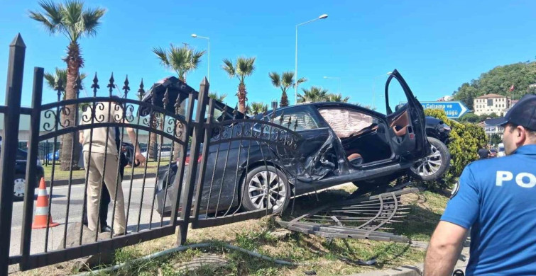 Yeniden Refah Partisi Genel Başkan Yardımcısı Osman Gezgin'in Makam Aracı Kazaya Karıştı