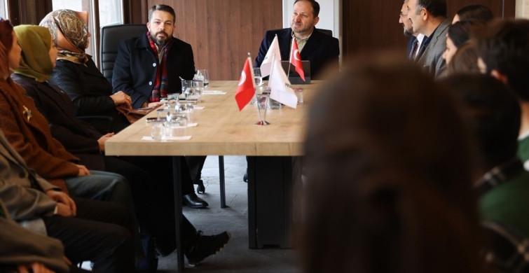 Yeşilay Başkanı Mehmet Dinç, Nevşehir'de Dijital Bağımlılıkla Mücadeleyi Tartıştı