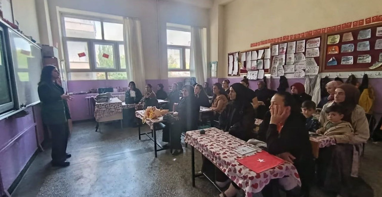 Yeşilay Kars Şubesi, Bağımlılıkla Mücadele Eğitimi Düzenledi