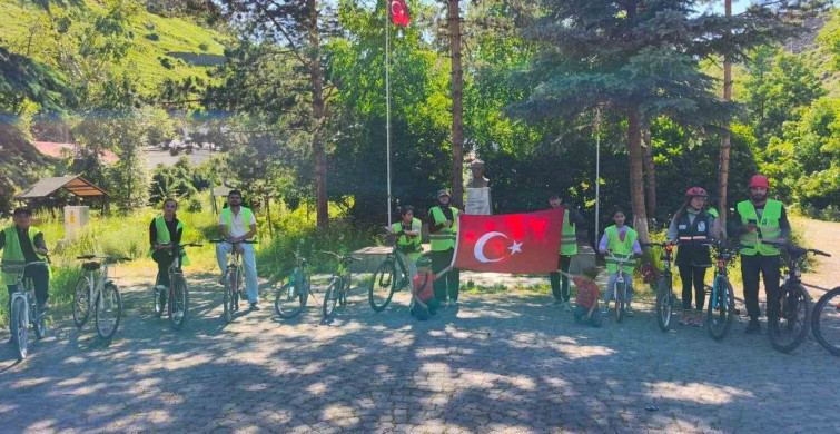 Yeşilay Kars şubesi’nden 13. geleneksel bisiklet turu: sağlıklı yaşam için pedallar çevrildi