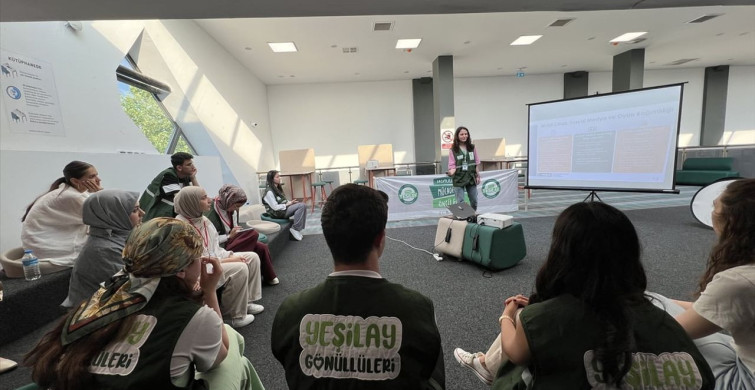 Yeşilay Sakarya, Öğrencileri Bağımlılıkla Mücadele Konusunda Bilinçlendirdi