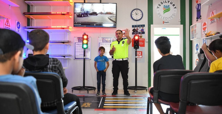 Yeşilyurt Trafik Eğitim Parkı’nda 6 bin 820 öğrenciye uygulamalı trafik eğitimi verildi