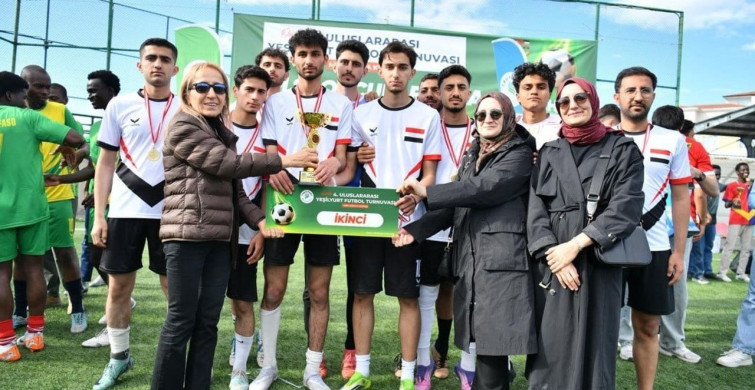 Yeşilyurt'ta Mini Dünya Kupası'nın Kazananı Kardeşlik