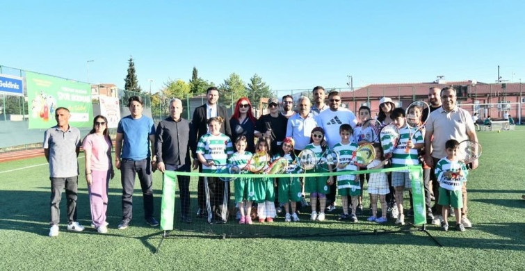 Yeşilyurt’ta yaz spor okulları ve spor akademisi coşkuyla açıldı