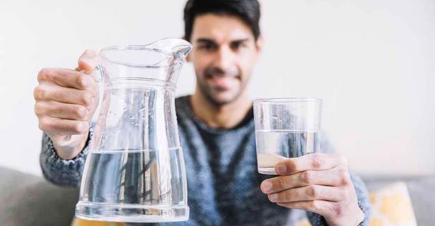 Yetersiz Su Tüketimine Karşı Vücudumuzun Bu Sinyalleri Veriyor