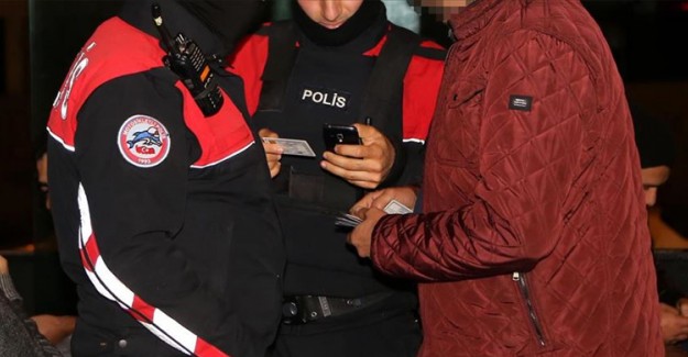 Yılbaşı Gecesi İstanbul'da 148 Bin 790 Kişi Sorgulandı