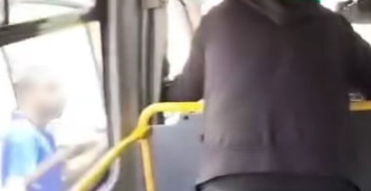Yıldırım'da Minibüste 5 TL'lik Tartışma Kavgaya Dönüştü