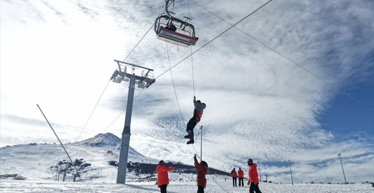 Yıldız Dağı'nda Çığ ve Kurtarma Tatbikatı Gerçekleştirildi