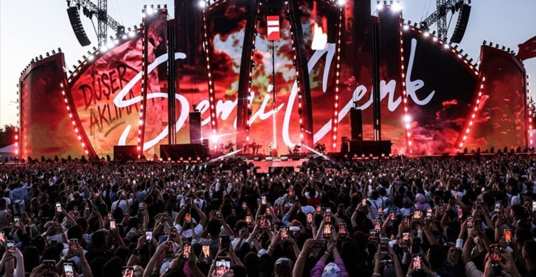 Yıldız Tilbe ve Semicenk, İstanbul Festivali'nde Unutulmaz Bir Konser Verdi