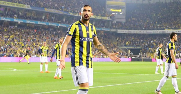 ‘Yılın Futbolcusu’ Mehmet Topal!