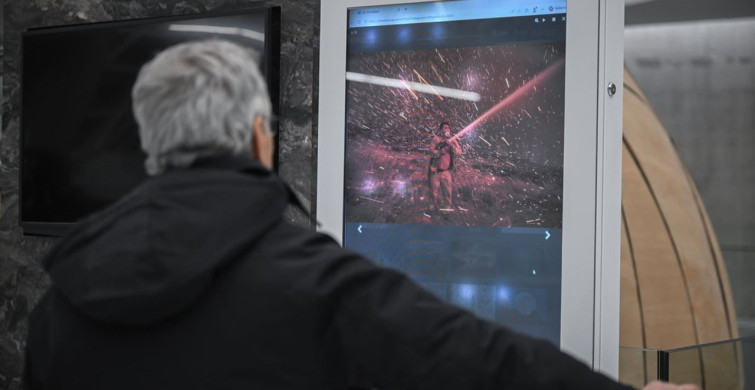 Yılın Kareleri Oylaması İçin Dijital Ekran Kuruldu