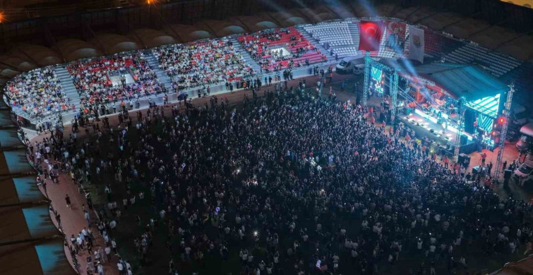 Yks sonrası gençler derya uluğ konserinde buluştu