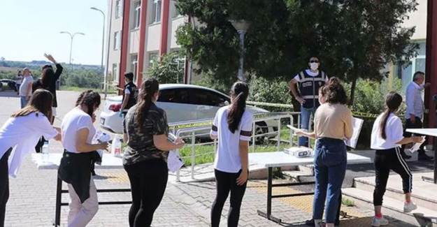 YKS'de İkinci Oturum (AYT) Sona Erdi