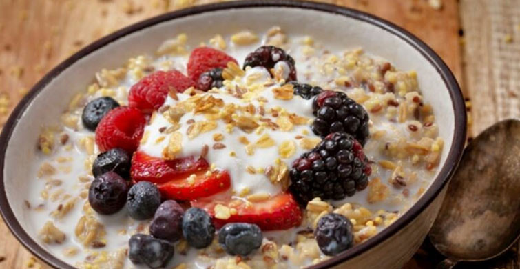Yoğurtlu Granola Nasıl Yapılır?