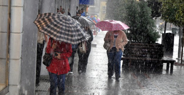 Yola Çıkacaklar Dikkat! Sağanak Yağış Başladı