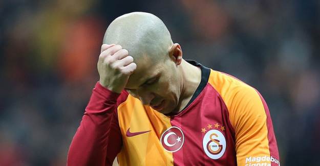 Yönetimden Feghouli'ye Teklif! Kalırsın Ama Bir Şartla