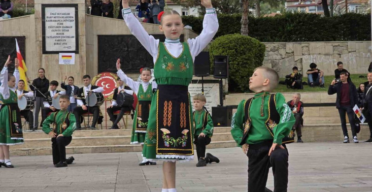 Yozgat Halk Dansları Şenliği Yoğun İlgiyle Gerçekleşti