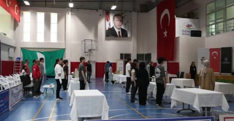 Yozgat’ta Deneyap atölyelerinde gençler projelerini tanıttı