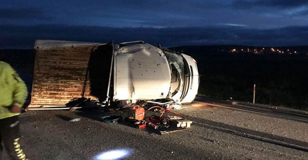 Yozgat'ta Kamyonet Devrildi: 1 Ölü, 3 Yaralı