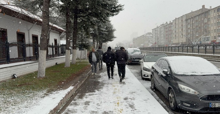 Yozgat'ta Kar Yağışı Hayatı Etkiledi