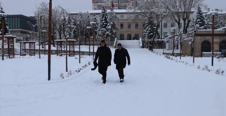 Yozgat'ta Kar Yağışı Hayatı Olumsuz Etkiledi