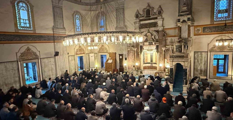 Yozgat'ta Kurban Bayramı Coşkusu: Çapanoğlu Camii'nde Birlikte Namaz Kılındı