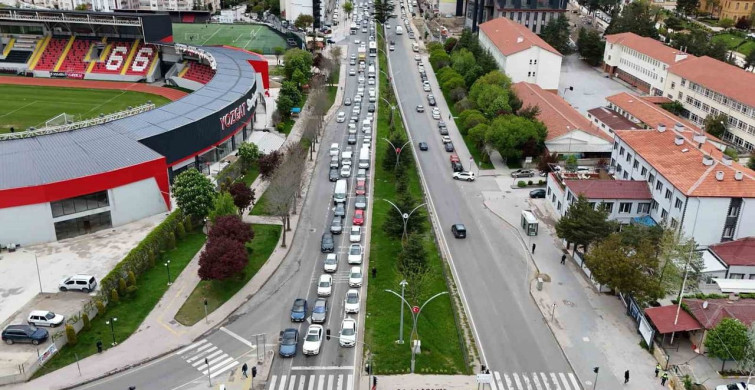 Yozgat'ta Kurban Bayramı Trafik Yoğunluğu Havadan Görüntülendi