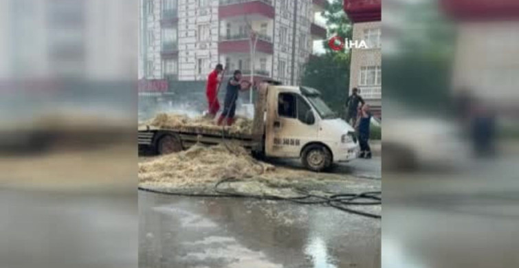 Yozgat’ta seyir halindeki saman yüklü kamyonette yangın çıktı