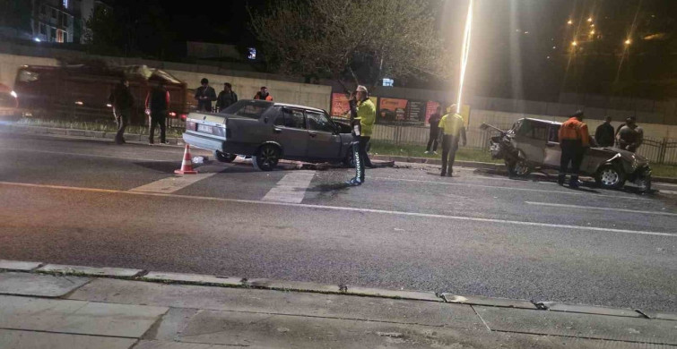 Yozgat'ta Zincirleme Trafik Kazası: 1'i Ağır 7 Yaralı