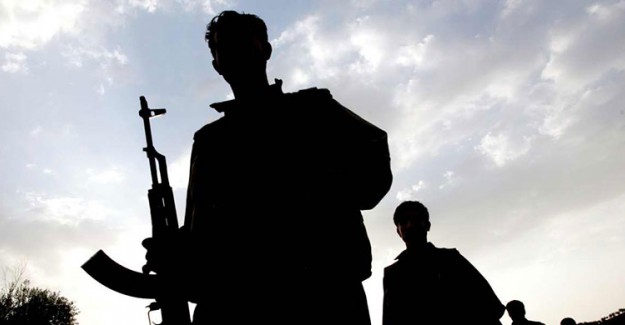 YPG'de Çöküş Başladı! Tek Tek Teslim Oluyorlar!
