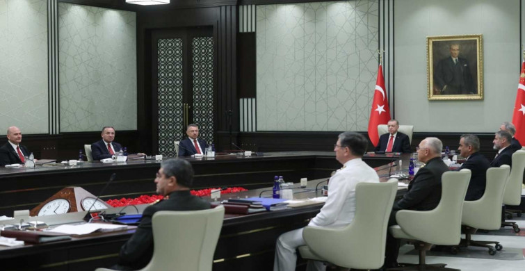 Yüksek Askeri Şura'da beklenilen kararlar açıklandı! Genelkurmay Başkanı Orgeneral Yaşar Güler'in görev süresi uzatılmasıyla 32 yıl sonra bir ilk yaşandı