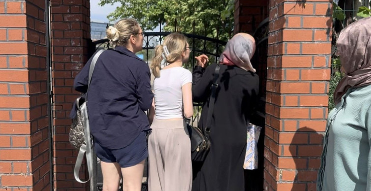 Yükseköğretim Kurumları Sınavı'na 10 saniyeyle yetişemeyen öğrencinin duygusal anları