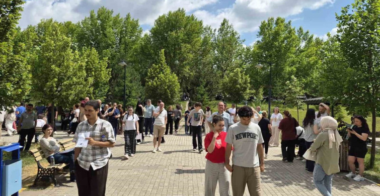 Yükseköğretim Kurumları Sınavı’na tanımadığı araçla yetişenler ve son anda kaçıranlar
