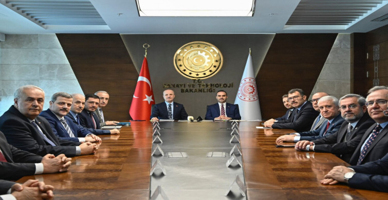 Yükseköğretimde sanayi iş birliği güçleniyor: Üniversite ve sanayi kuruluşları arasında iş birliği protokolü imzalandı!