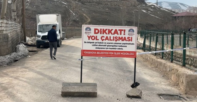 Yüksekova’da Heyelan Nedeniyle Ulaşım Kontrol Altında