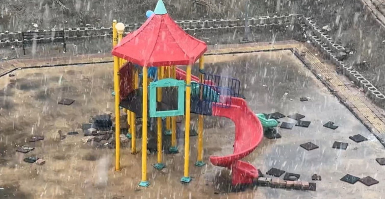 Yüksekova'da Kar ve Sis Yağışı