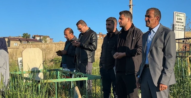 Yüksekova'da Kurban Bayramı Mezarlık Ziyaretleri