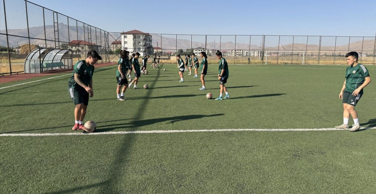Yüksekovaspor Kadın Futbol Takımı Süper Lig Hedefinde