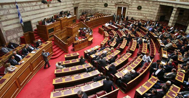 Yunanistan 8 Yıl Aradan Sonra İlk Bütçeyi Onayladı