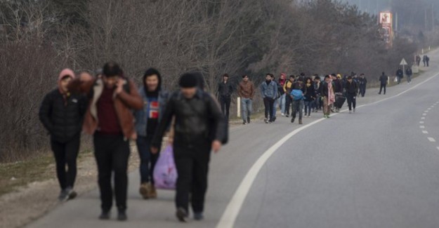 Yunanistan, Düzensiz Göçmen Akınına Karşı Sınır Kontrollerini Sıkılaştırıyor