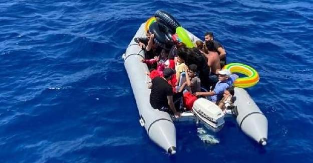 Yunanistan Mültecileri Yine Ölüme Terk Etti
