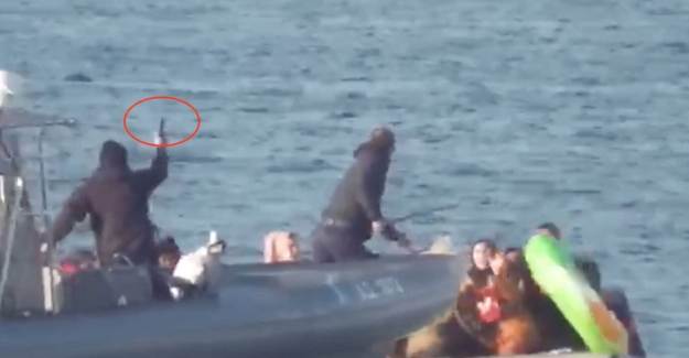 Yunanistan'ın Zulmüne Karşı Mültecilere Mehmetçik Yardım Etti