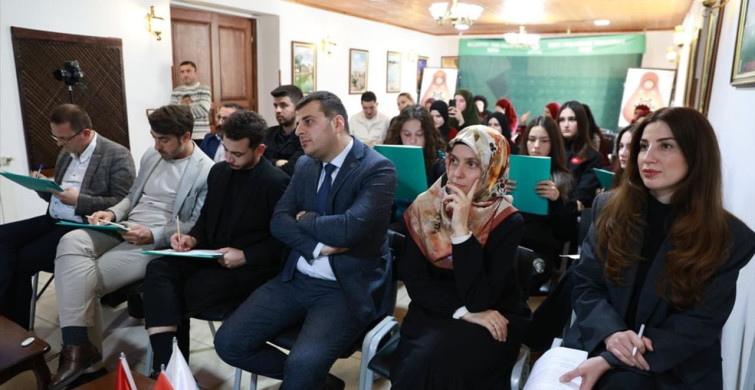 Yunus Emre Enstitüsü'nden Arnavutluk'ta Şiir ve Bilgi Yarışması