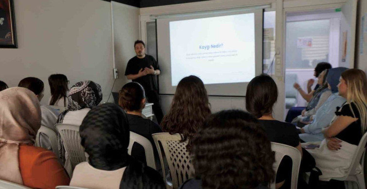 Yunusemre Belediyesi'nden Öğrencilere Sınav Kaygısı Yönetimi Semineri