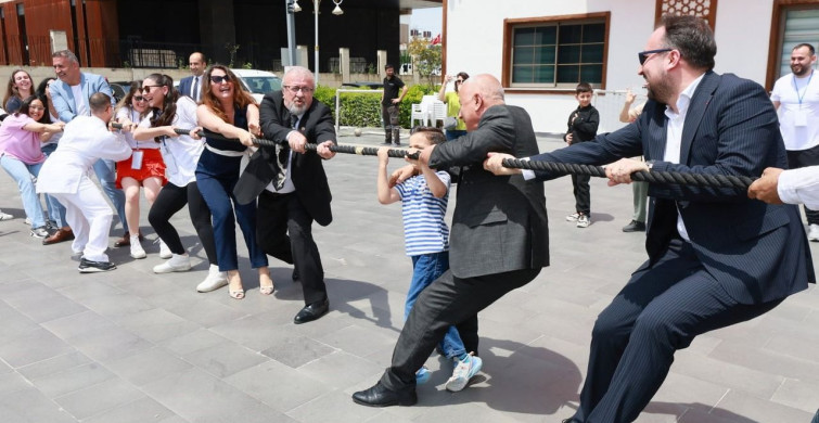 Yunusemre'de 19 Mayıs Şöleni Coşku Dolu Anlara Ev Sahipliği Yaptı
