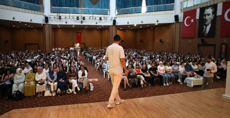 Yüreğir Belediyesi’nden MEB-AGS ve KPSS adaylarına coğrafya semineri